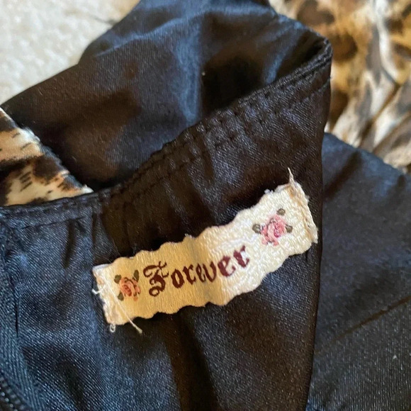Forever, 21 size small, leopard print dress - Picture 6 of 7